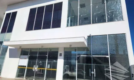 Prédio para alugar, 900 m² - Independência - Taubaté/SP