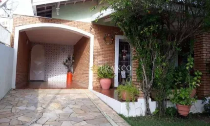 Casa com 3 dormitórios à venda, 198 m² - Independência - Taubaté/SP