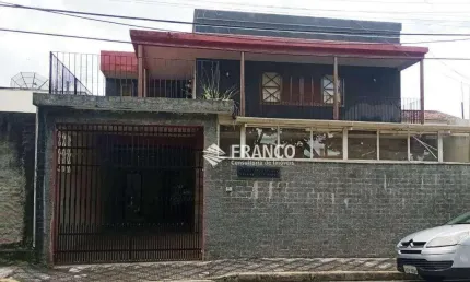 Sobrado com 3 dormitórios à venda, 253 m² - Centro - Taubaté/SP
