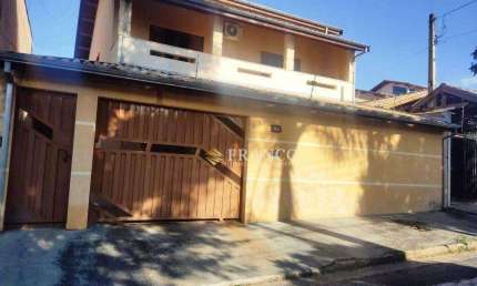 Sobrado com 3 dormitórios à venda, 355,93m² - Campos Elíseos - Taubaté/SP