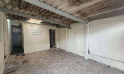 Casa com 4 quartos para alugar na Rua Humaitá, Centro, Taubaté