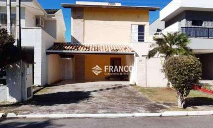 Sobrado à venda, 220 m² por R$ 795.000,00 - Guedes - Tremembé/SP