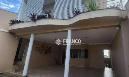 Sobrado à venda, 394 m² por R$ 1.800.000,00 - Alto São Pedro - Taubaté/SP