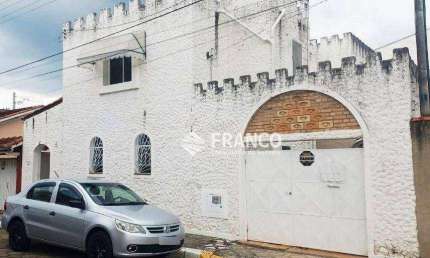 Sobrado com 3 dormitórios à venda, 204,63m² - Centro - Tremembé/SP