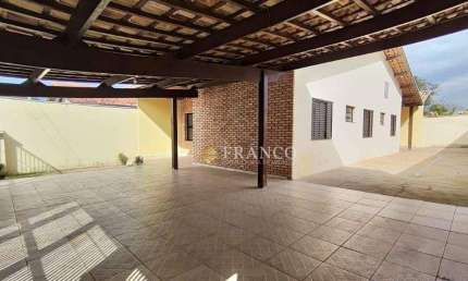 Casa com 3 dormitórios para alugar, 200 m² - Campos Elíseos - Taubaté/SP