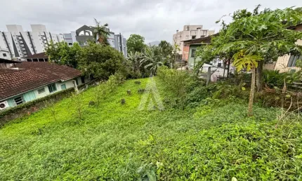 Terreno com area de 560 m² a venda no bairro saguacu  valor r$ 580.000,00