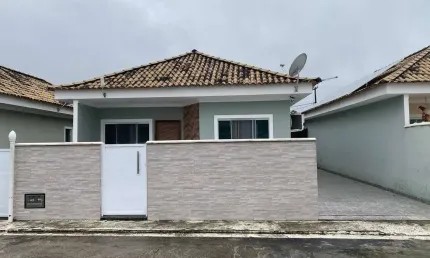 Casa com 2 quartos (1 suíte) no Condomínio Village I - Iguabinha