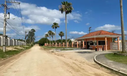 Terreno plano  - condomínio barão de monte belo - araruama - rj