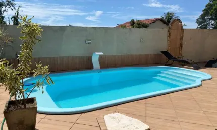 Casa com 4 quartos ( 2 suítes - 1 externa)  e Piscina  - Araruama - RJ