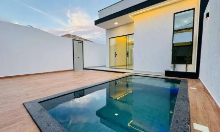 Casa Linear em fino acabamento 2 quartos (1 suíte) Jardim Peró, Cabo Frio