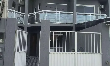 Casa Duplex à Venda, 2 quartos, sendo 1 suíte - Rio do Limão/Araruama/RJ.
