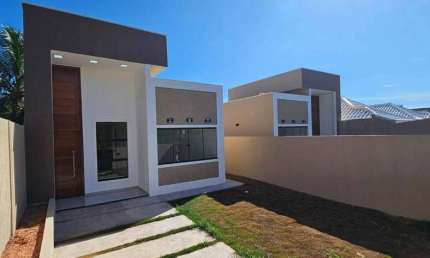 Casa à Venda com 2 quartos (1 suíte) no Coqueiral, Araruama/RJ.