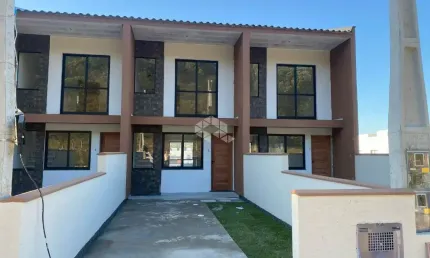 3 Sobrados á venda com 81 m² Loteamento Pedra Branca- São José