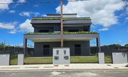 Casa/sobrado com 3 dormitórios, com piscina, Ingleses do Rio Vermelho, Florianópolis.