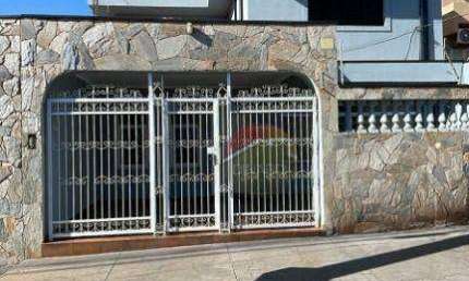Casa com 3 dormitórios para alugar, 280 m² por R$ 3.700/mês - Jardim Irajá - Ribeirão Preto/SP