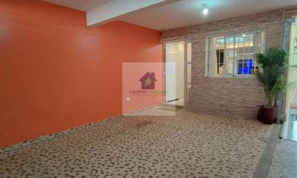 Casa à venda em Jardim Adelfiori - Caieiras com 3 dormitórios e 1 suíte por R$750.000