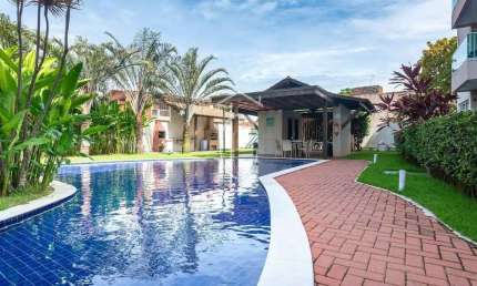 Lindo flat 100% equipado com jardim privativo em Porto de Galinhas - PORTEIRA FECHADA