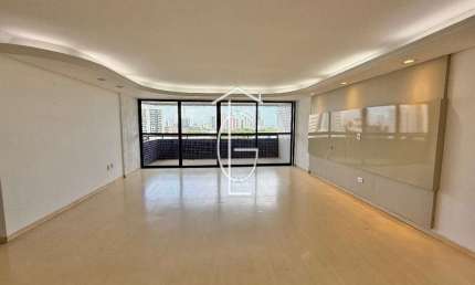 OPORTUNIDADE DE COMPRA DE ESPA&#199;OSO APARTAMENTO NA MADALENA PR&#211;XIMO DA AV. BEIRA RIO
