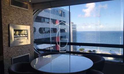 Belíssimo flat reformado e mobiliado com vista para o mar em boa viagem