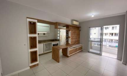 Res. Mariana Costa Bento - Apartamento com 2 Dormitórios (1 Suíte) e Sacada com Churrasqueira – Barreiros, São José/SC