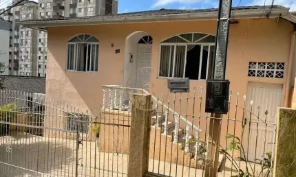 Casa com 4 quartos à venda na Agronômica, Florianópolis 