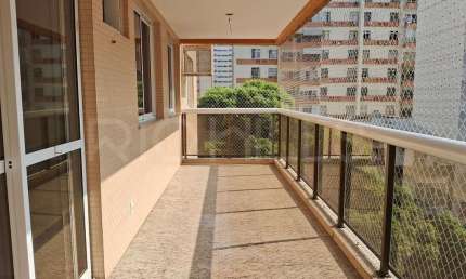 Apartamento de 4 quartos, com 140m², à venda em Icaraí, Niterói/RJ