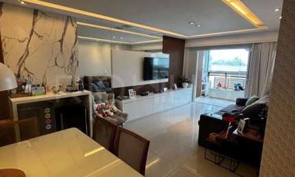 Apartamento de 3 quartos, com 135m², à venda em Charitas, Niterói/RJ
