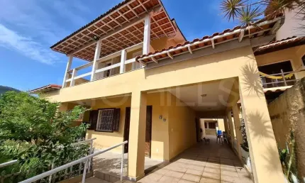 Casa duplex de 6 quartos, com 262m², à venda em piratininga, niterói/rj