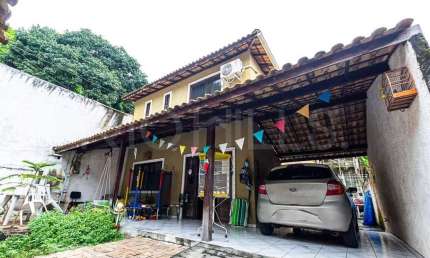 Casa Duplex de 3 quartos, com 200m², à venda em Santa Rosa, Niterói/RJ
