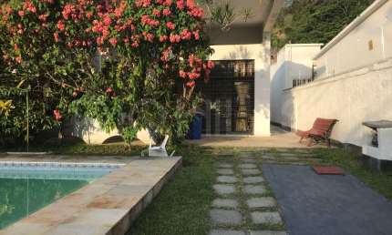 Casa com 3 quartos à venda na Rua Araribóia, São Francisco, Niterói