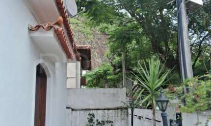 Casa Duplex de 5 quartos, com 360m², à venda em São Francisco, Niterói/RJ