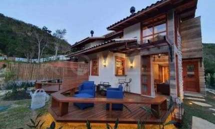 Casa Duplex de 3 quartos, com 110m², à venda em Itaipava, Petrópolis/RJ