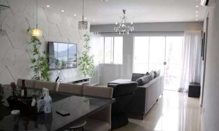 Casa de 4 quartos em Condomínio, com 240m², à venda em São Francisco, Niterói/RJ