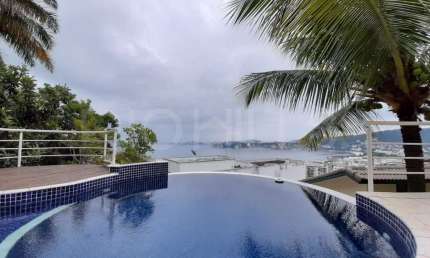 Casa de 5 quartos, com 483m², à venda em Charitas, Niterói/RJ (CA00143)