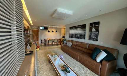 Apartamento de 4 quartos, com 155m², à venda em São Francisco, Niterói/RJ