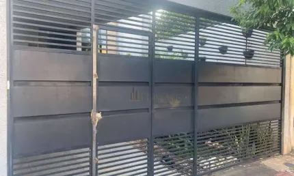 Casa com 3 quartos (01 suíte) espaço Gourmet  alugar,  Jardim Aeroporto - Londrina/PR