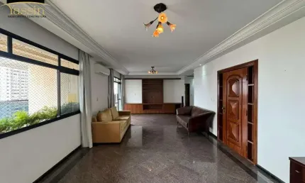 Apartamento a venda no Edifício Amsterdam contendo 222 m² de área privativa, andar alto, sol da manhã