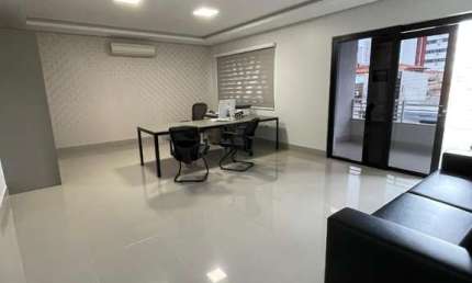 Imóvel comercial de alto padrão com 6 salas e 823m² de área - Cuiabá-MT, Bairro Araés - Venda