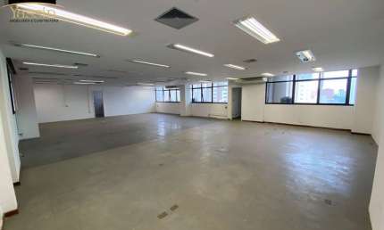 Sala Comercial à Venda em Cuiabá-MT, Ed. The Centrus Tower - 4 Salas, 4 Banheiros, 8 Vagas, 297m²