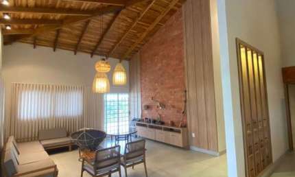 Casa a venda em Chapada dos Guimarães com vista e rodeada de mata nativa
