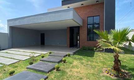 Casa á venda no bairro Bom Clima em Chapada dos Guimarães