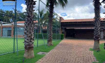 Casa de Luxo no Centro de Chapada dos Guimarães-MT: 5 Quartos, 5 Suítes, 6 Salas, 4 Vagas de Garagem, 800m² de Área.