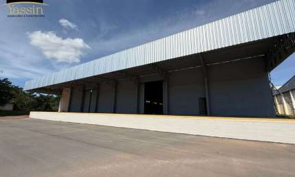 Barracão Comercial para Locação no Distrito Industrial de Cuiabá-MT: 4 Salas, 2 Banheiros, 20 Vagas de Garagem, 4.000m² de Área