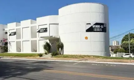 Imóvel Comercial na Av. das Flores para Locação - 13 salas, 6 banheiros, 15 vagas de garagem - 1.092m² - Jardim Cuiabá - Cuiabá-MT