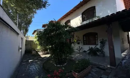 Casa 5 dormitórios , 340 m² por R$ 2.700.000 - Morada de Camburi - Vitória/ES.