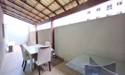 Á VENDA - Apto 02 Quartos com quintal já coberto em Camará - Serra ES.