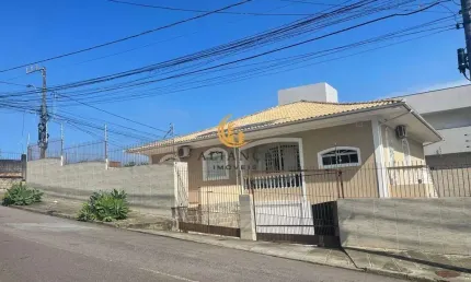 Casa com 4 quartos à venda na Rua Paula Ramos, Coqueiros, Florianópolis