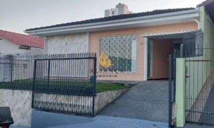 Casa com 3 quartos à venda na Rua Antônio Luiz Medeiros, Barreiros, São José