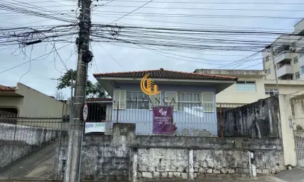 Casa à venda no bairro Praia Comprida - São José/SC