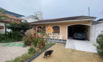 Casa no bairro Fazenda Santo Antônio em São José-SC